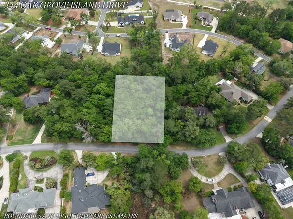 344 Oak Grove Island Dr, Brunswick, GA 31523