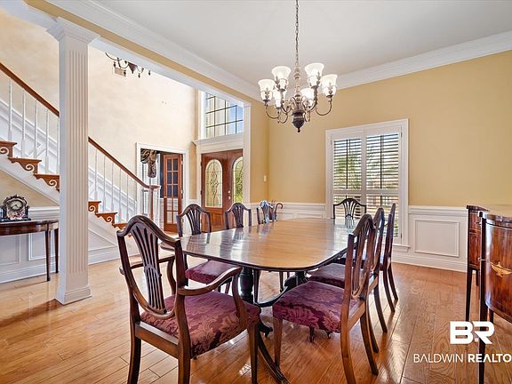 3rd image of 4705 Winchester Ct