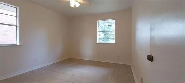 216 Marion Ct — Photo 8