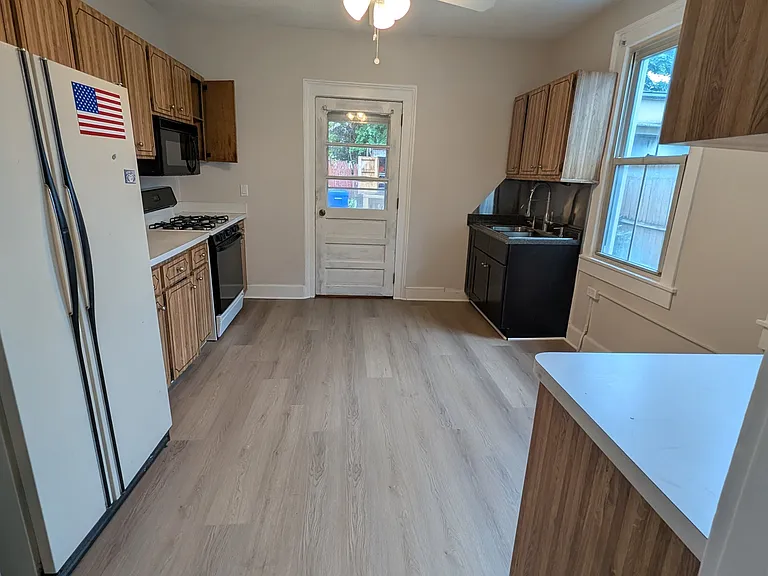 57 Ferry St #1 — Photo 28