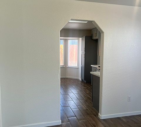 4th image of 7304 Silver View Way