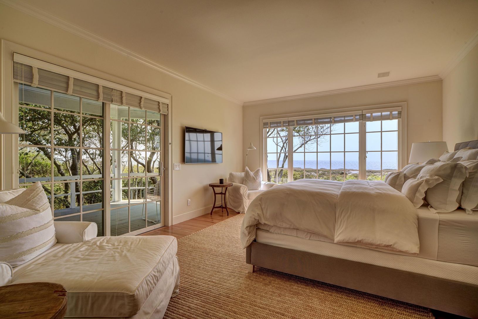  main house 1st floor master bedroom