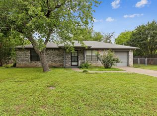 206 Lovelady St, Cleburne, TX 76033