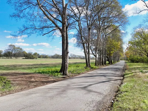 1 Deshea Creek Rd, Gallatin, TN 37066