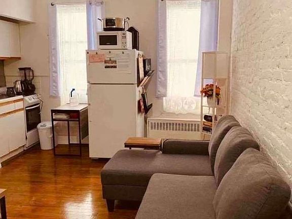 2nd image of 233 E 80th St #2DD