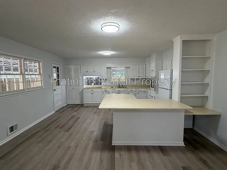 1868 Quarry Rd NW — Photo 11