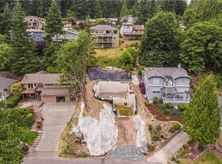 32 Longshore Ln, Bellingham, WA 98229
