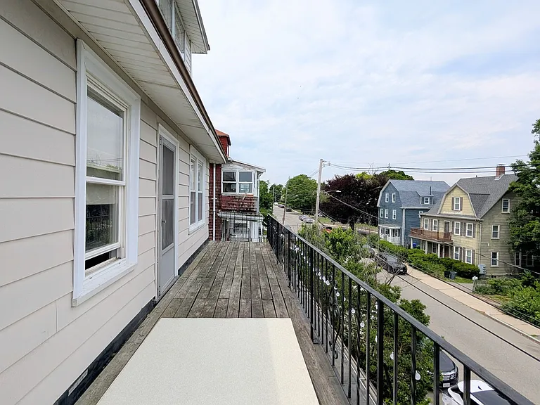 150 Nonantum St #2 — Photo 4