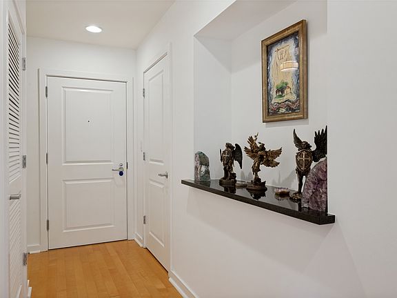 2nd image of 1200 Main St APT 1207