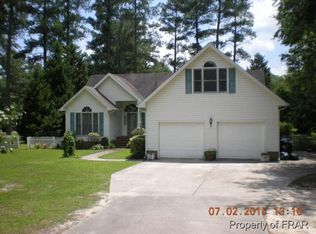 906 E Prospect Ave, Raeford, NC 28376