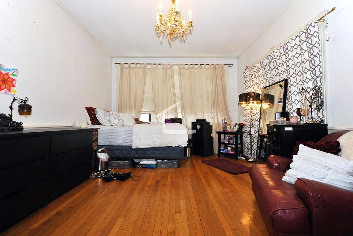 5 bed, 1800 sqft, $7,650 — Photo 3