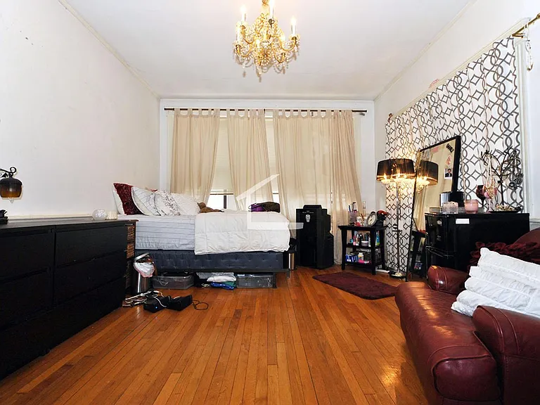 215 Saint Paul St #4 — Photo 3