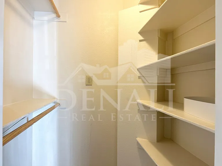 540 N May St #1135 — Photo 12