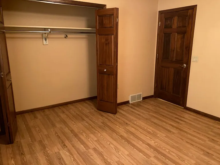 4866-68 Hilltop Rd — Photo 13