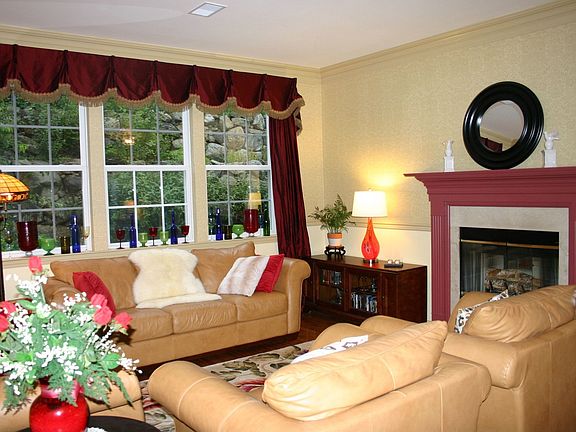 Living Room w/Woodburning FPL