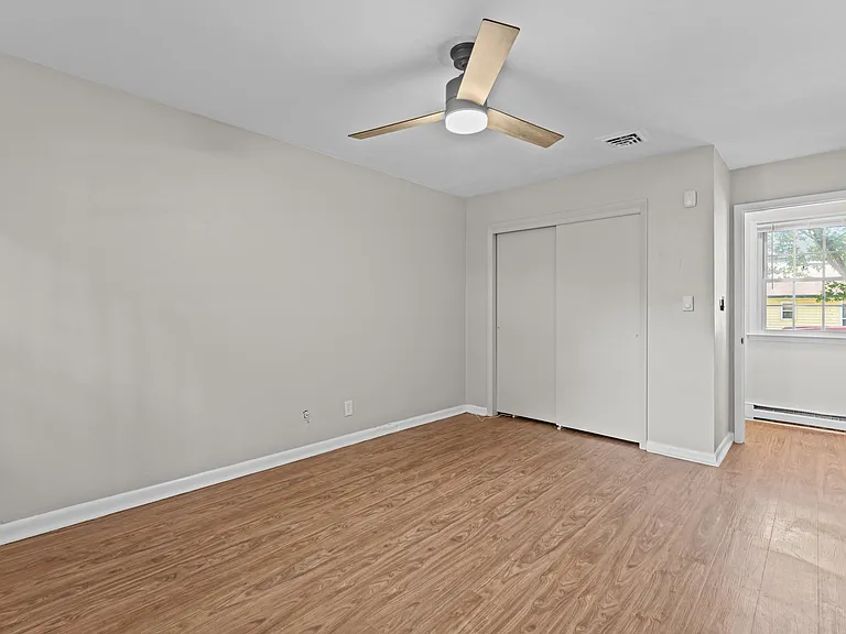 3301 Marne Ave — Photo 16