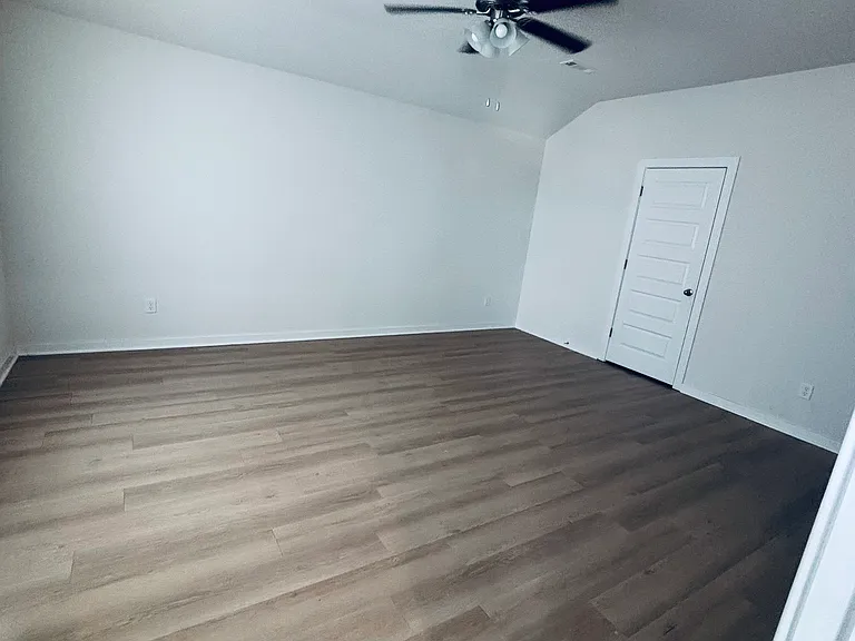 3844 Pinecrest St — Photo 7