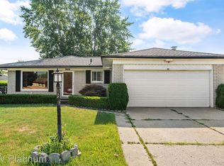 35418 Phillip Judson Dr, Clinton Township, MI