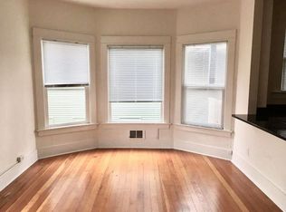 El Anne, Seattle, WA 98119
