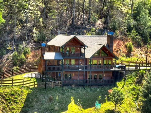 459 Quail Ridge Rd, Blue Ridge, GA 30513