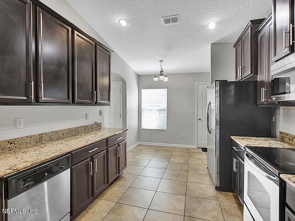 4th image of 477 GLENDALE Lane