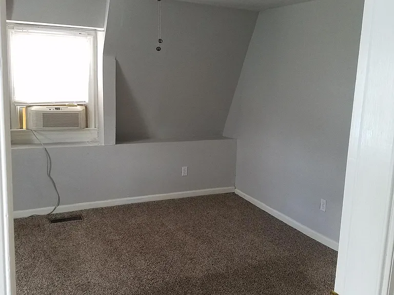 Upstairs bedroom 3