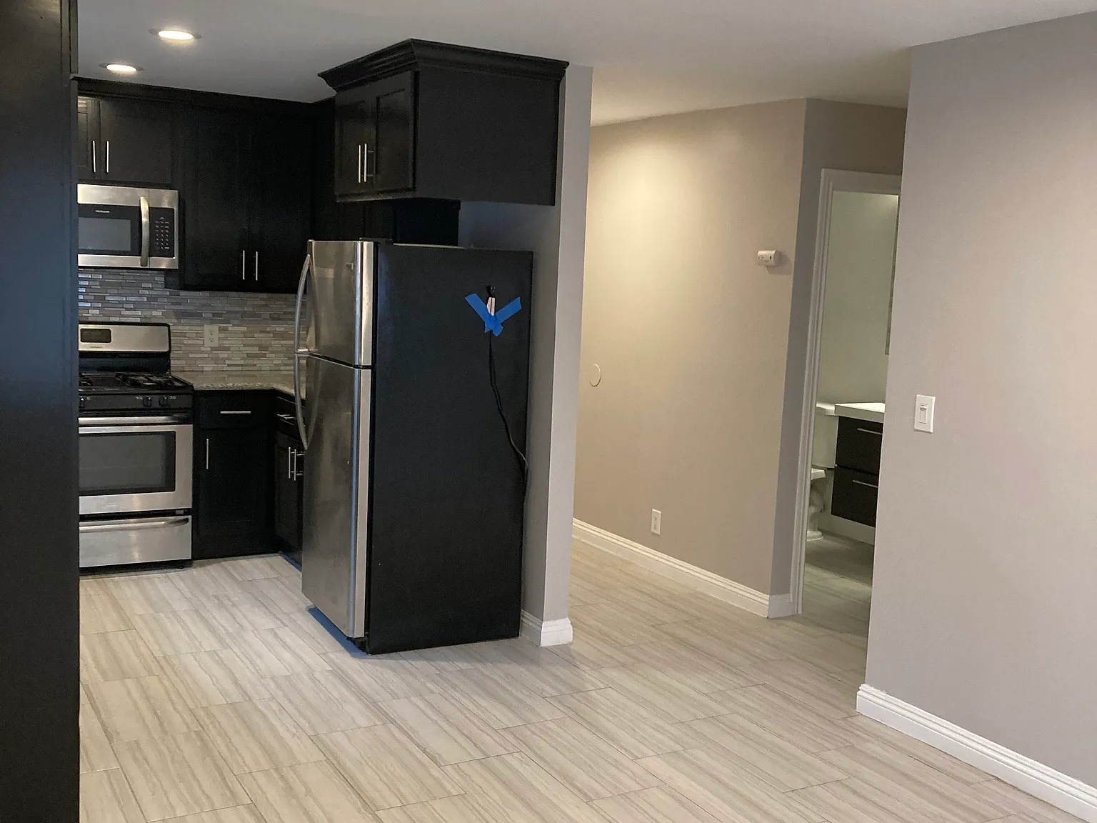1 bed, 900 sqft, $1,950 — Photo 2