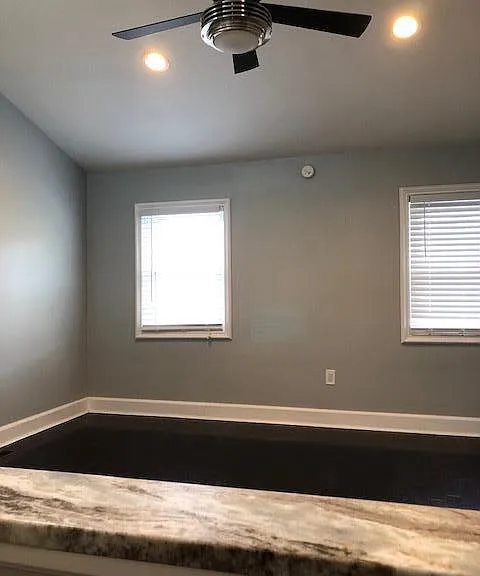 2725 E Thompson St — Photo 11
