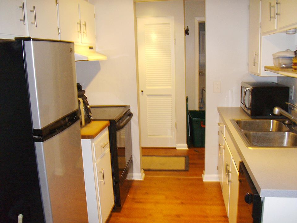1st image of 2446 Aldrich Ave S APT 312