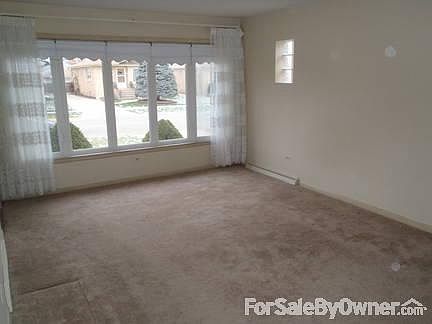 3rd image of 4725 N Newland Ave