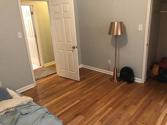 5th image of 4745 N Washtenaw Ave #2