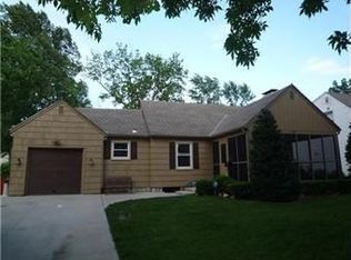 8405 Ward Pkwy, Kansas City, MO 64114