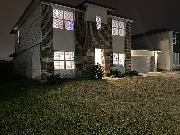1815 Rolling Hill Ln — Photo 5