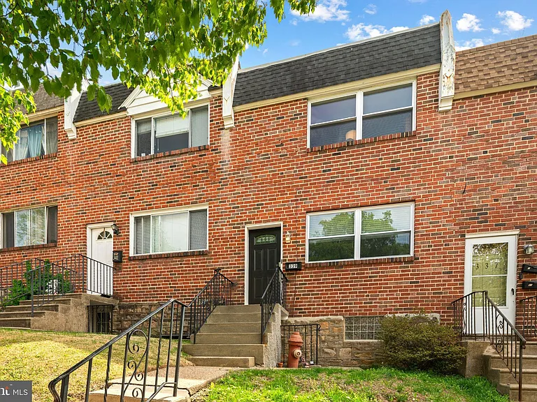 339 Ripka St #2 — Photo 9