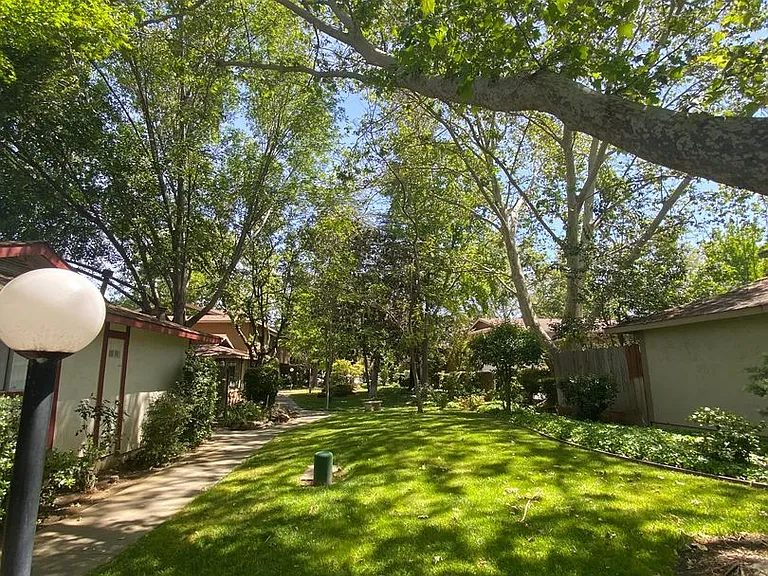 1567 Ivycreek Cir — Photo 1