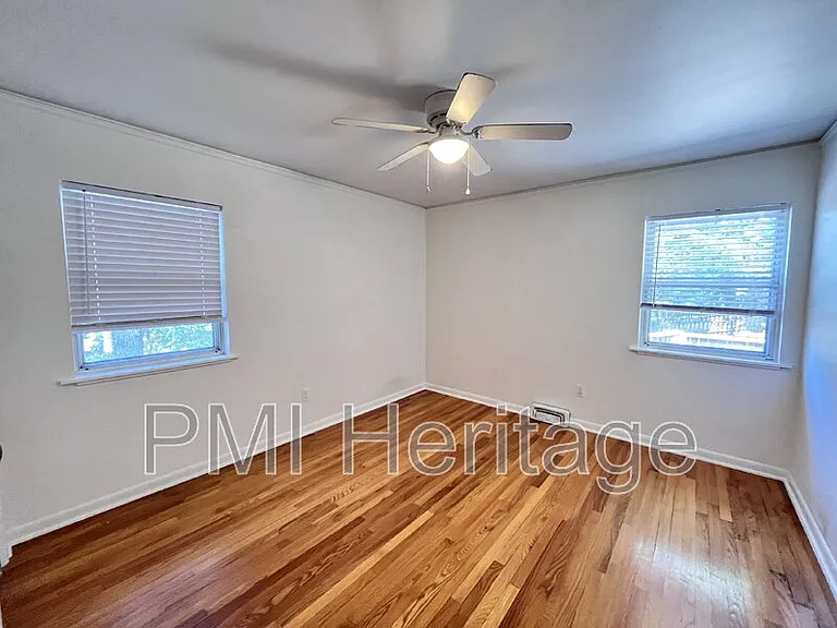 1139 N Sunset Dr — Photo 13