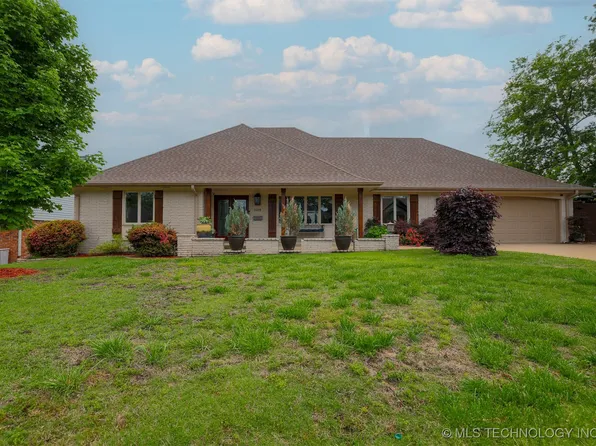 5214 S Irvington Pl, Tulsa, OK 74135