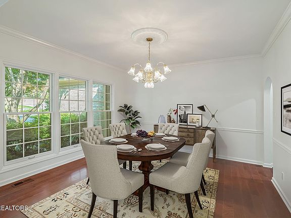 4th image of 1904 Lakelet Ct