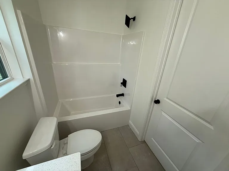 1743 W Hancock Ave #B — Photo 7