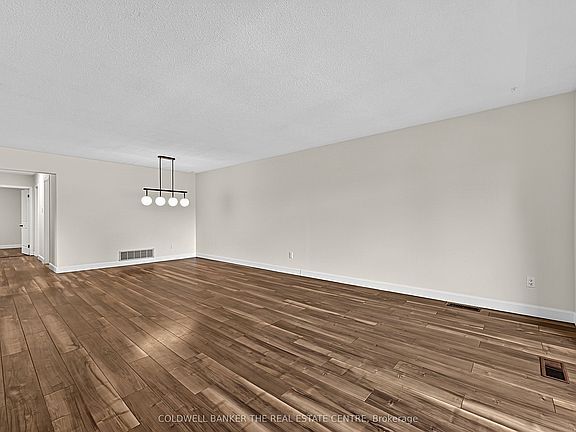 4th image of 39 Highcroft Rd