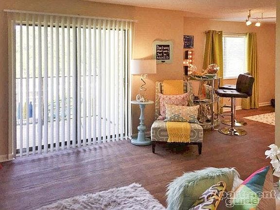 2nd image of 282 Highwood Dr