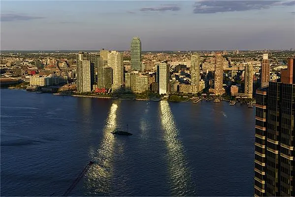 Sold by Park River | media 10