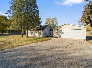 801 Bishop Ave, Waterloo, IA