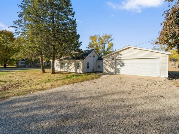 801 Bishop Ave, Waterloo, IA 50707