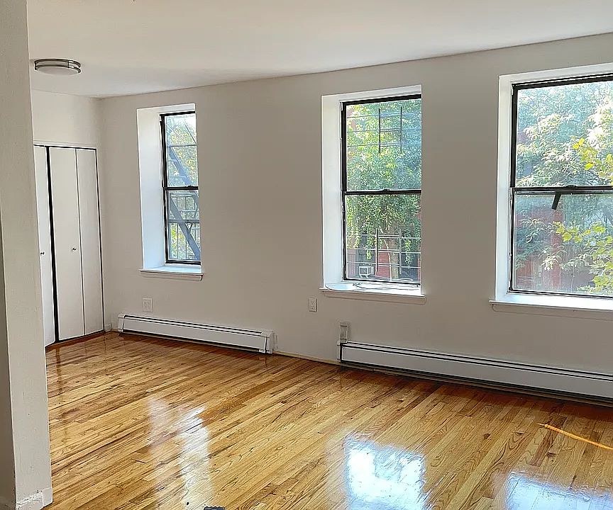 1st image of 47 Clifton Pl APT 2