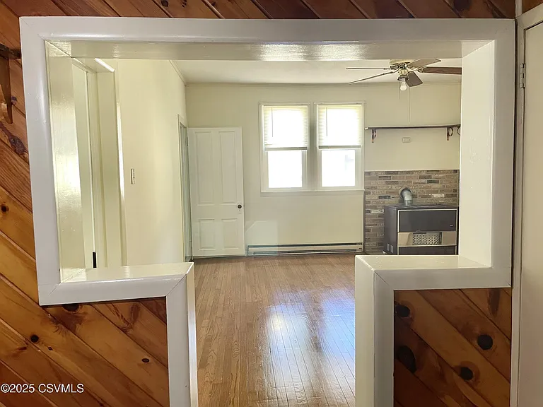112 N Washington St #1 — Photo 8