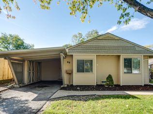 64 N Ridgemoor Ave, Mundelein, IL 60060