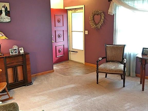 3rd image of 10785 Oakland Dr