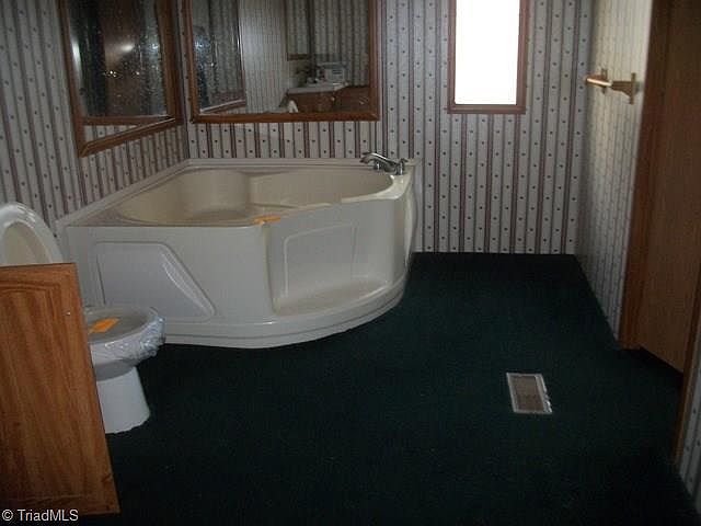 2nd image of 1093 Windy Hill Rd