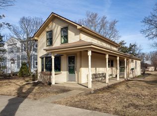 2000 Schiller Ave, Wilmette, IL 60091